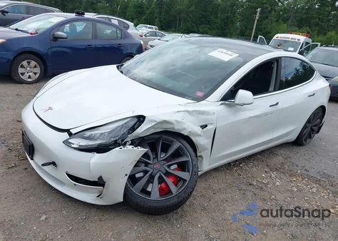 2020 Tesla Model 3 Performance Dual Motor All-Wheel Drive z USA, uszkodzony, nr VIN 5YJ3E1EC9LF641371